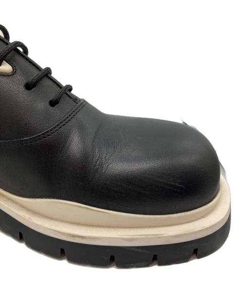 BOTTEGA VENETA（ボッテガベネタ）BOTTEGA VENETA (ボッテガベネタ) TIRE LACE UP MILITARY CALF ブラック×ホワイト サイズ:41 1/2の古着・服飾アイテム