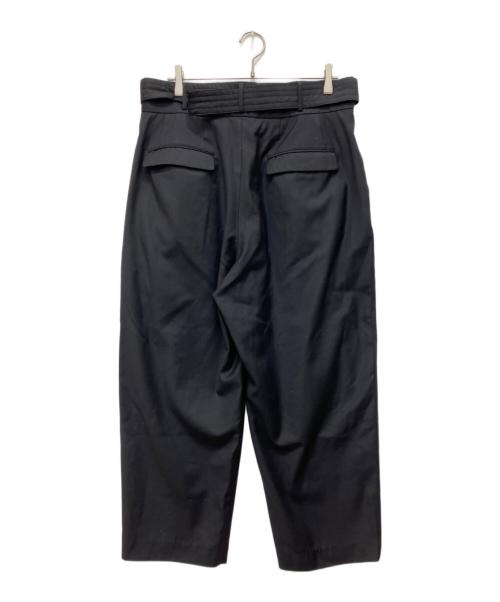 s'yte（サイト）S'YTE (サイト) 2-TUCK TAPERED BELT PANTS ブラック サイズ:3の古着・服飾アイテム