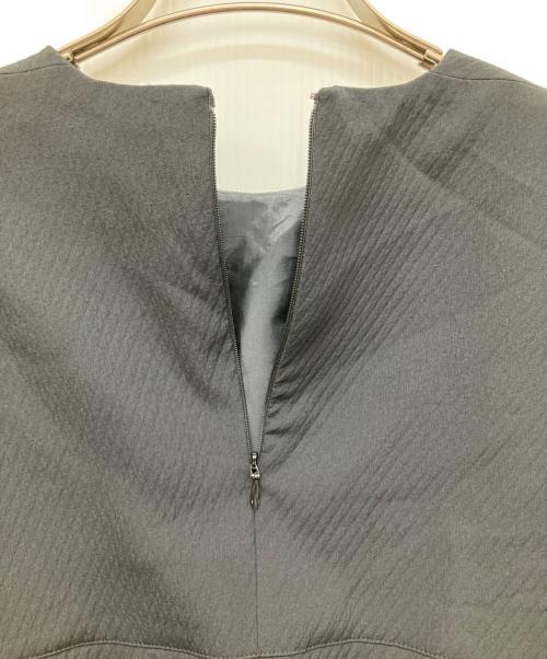 BALLSEY（ボールジィ）BALLSEY (ボールジィ) フリルカットバックブラウス ブラック サイズ:36の古着・服飾アイテム