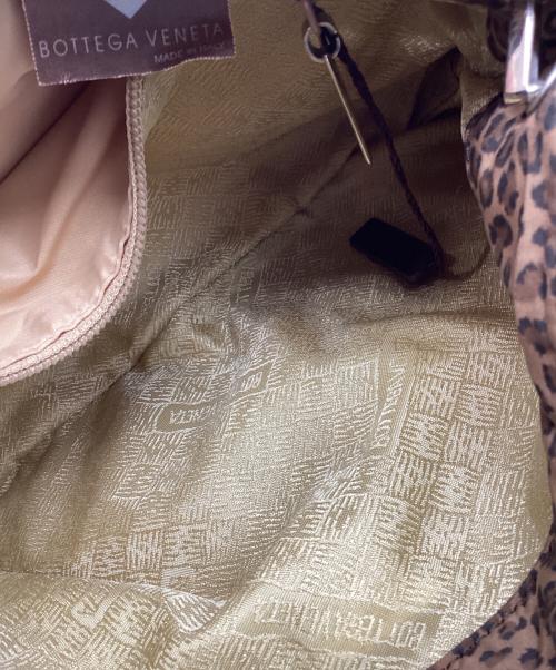 BOTTEGA VENETA（ボッテガベネタ）BOTTEGA VENETA (ボッテガベネタ) レオパードナイロンショルダーバッグ ブラウンの古着・服飾アイテム