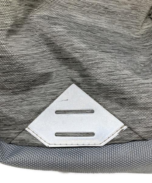 THE NORTH FACE（ザ ノース フェイス）THE NORTH FACE (ザ ノース フェイス) PIVOTER　バックパック グレーの古着・服飾アイテム