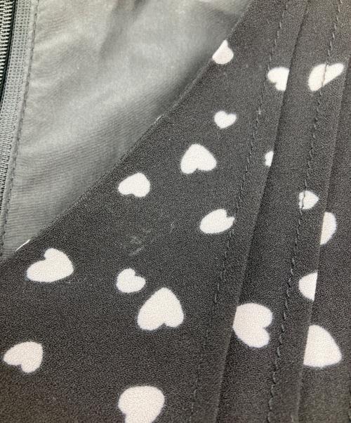 Snidel（スナイデル）Snidel (スナイデル) ランダムハートプリントワンピース ブラック サイズ:Mの古着・服飾アイテム