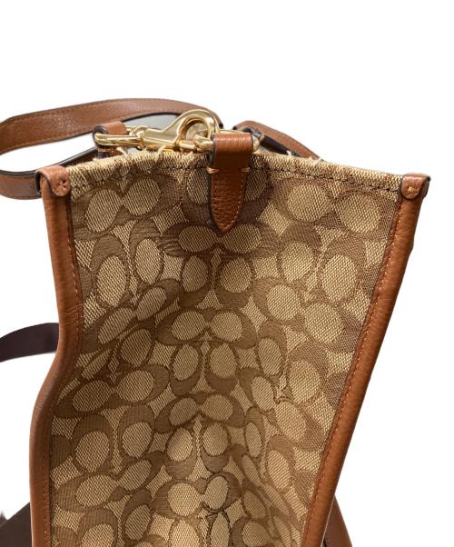 COACH（コーチ）COACH (コーチ) デンプシートート40シグネチャージャカード ブラウンの古着・服飾アイテム
