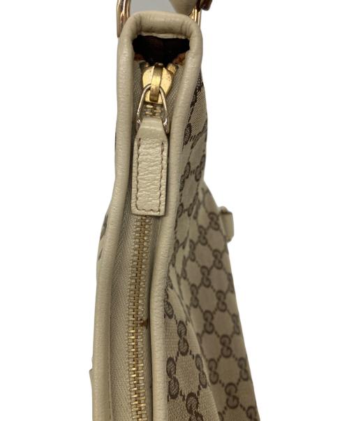 GUCCI（グッチ）GUCCI (グッチ) アビーGGキャンバスワンショルダーバッグ ベージュ×ホワイトの古着・服飾アイテム