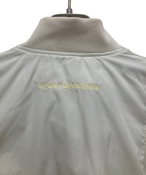 UJOH DANSKIN（ウジョウ ダンスキン）UJOH DANSKIN (ウジョウ ダンスキン) インサレーションブルゾン アイボリー サイズ:記載なしの古着・服飾アイテム