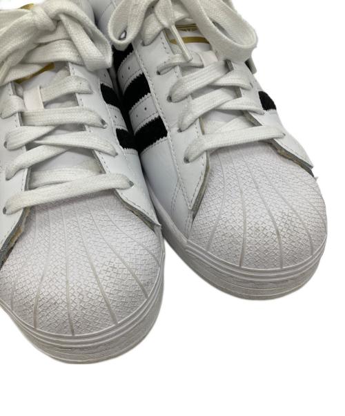 adidas（アディダス）adidas (アディダス) スニーカー ホワイト サイズ:26.5cmの古着・服飾アイテム