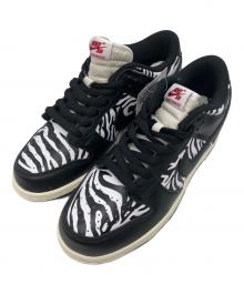 NIKE SB×Quartersnacks（ナイキエスビー×クォータースナックス）の古着「ダンク ロースニーカー　Dunk Low "Zebra Cake"」｜ブラック×ホワイト
