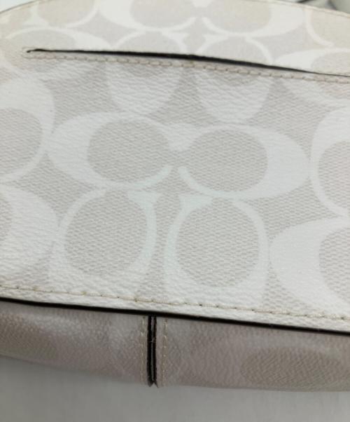 COACH（コーチ）COACH (コーチ) シグネチャーミニショルダーバッグ ホワイトの古着・服飾アイテム