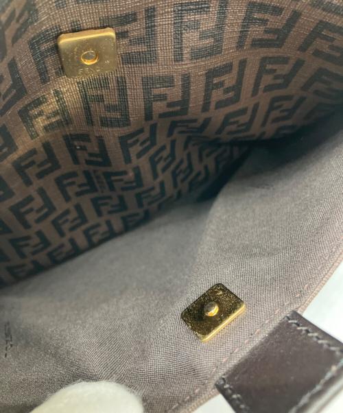 FENDI（フェンディ）FENDI (フェンディ) ズッカ柄 PVC ショルダーバッグ ブラウンの古着・服飾アイテム