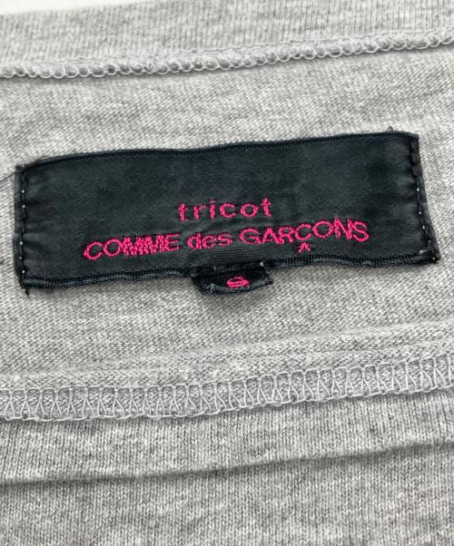 tricot COMME des GARCONS（トリココムデギャルソン）tricot COMME des GARCONS (トリココムデギャルソン) 花柄プリントTシャツ グレー サイズ:Sの古着・服飾アイテム