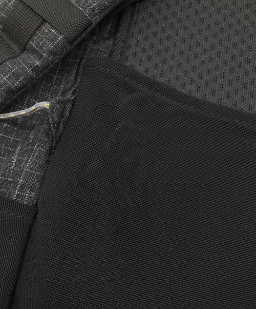 MARMOT（マーモット）Marmot (マーモット) 四角友里 (ヨスミユリ) Yamatabi 15 ブラックの古着・服飾アイテム