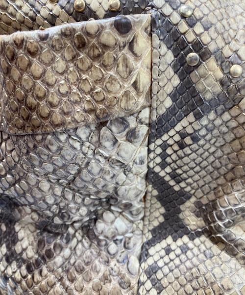 JIMMY CHOO（ジミーチュウ）JIMMY CHOO (ジミーチュウ) パイソンレザーバッグ ブラウンの古着・服飾アイテム