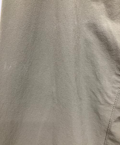 ATELIER BLUE BOTTLE（アトリエ ブルー ボトル）atelier blue bottle (アトリエ ブルー ボトル) ナイロンバイカーズパンツ カーキ サイズ:Lの古着・服飾アイテム