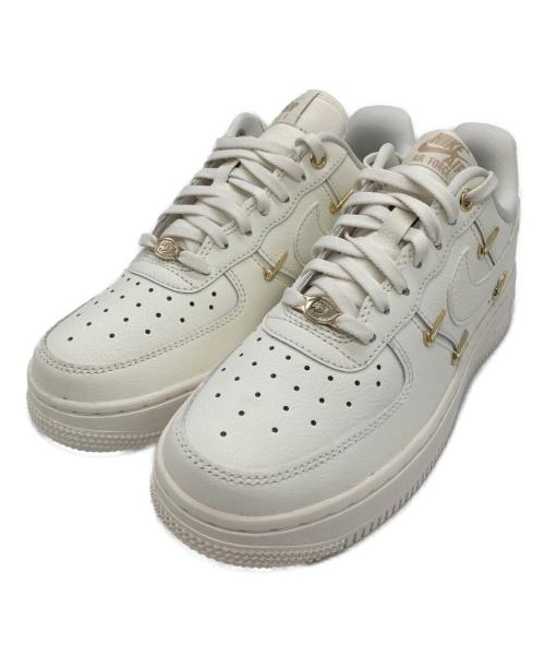 NIKE（ナイキ）NIKE (ナイキ) エアフォース1 '07 LX ホワイト サイズ:23.0cmの古着・服飾アイテム