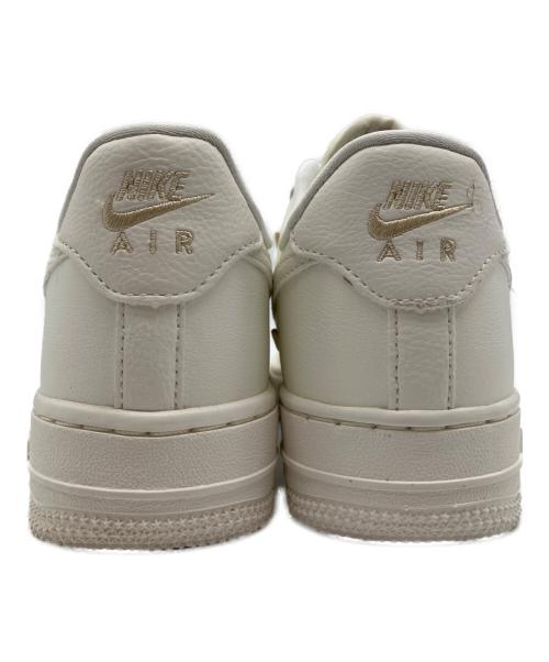NIKE（ナイキ）NIKE (ナイキ) エアフォース1 '07 LX ホワイト サイズ:23.0cmの古着・服飾アイテム