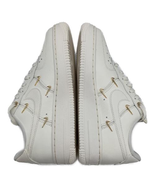 NIKE（ナイキ）NIKE (ナイキ) エアフォース1 '07 LX ホワイト サイズ:23.0cmの古着・服飾アイテム