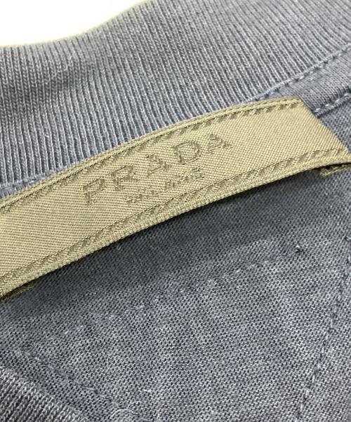 PRADA（プラダ）PRADA (プラダ) バックトライアングルロゴVネックTシャツ ネイビー サイズ:Lの古着・服飾アイテム