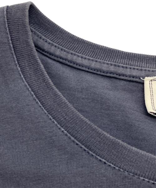 maison kitsune（メゾンキツネ）MAISON KITSUNE (メゾンキツネ) Tシャツ グレー サイズ:Mの古着・服飾アイテム