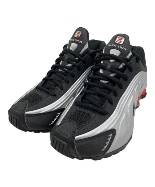 NIKE（ナイキ）NIKE (ナイキ) SHOX R4 METALLIC SILVER/METALLIC SILVER-BLACK ブラック×シルバー サイズ:28.0cmの古着・服飾アイテム