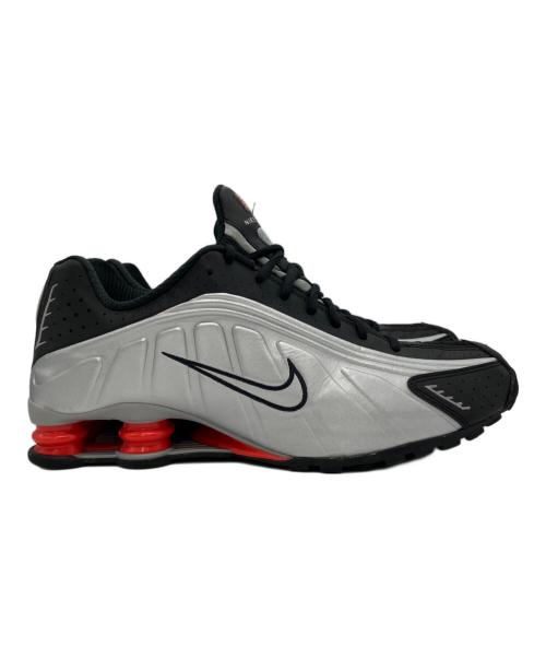NIKE（ナイキ）NIKE (ナイキ) SHOX R4 METALLIC SILVER/METALLIC SILVER-BLACK ブラック×シルバー サイズ:28.0cmの古着・服飾アイテム
