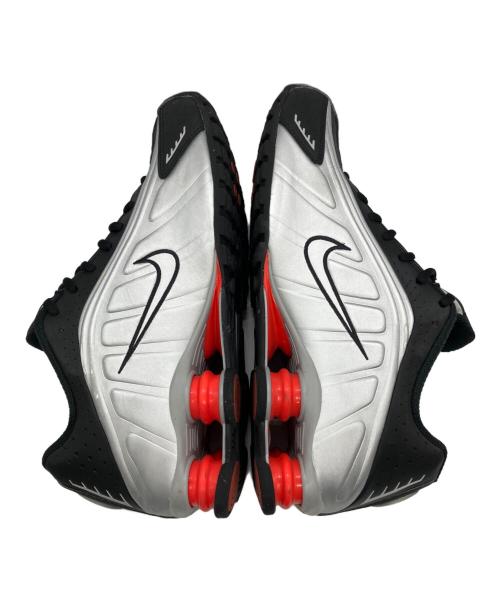 NIKE（ナイキ）NIKE (ナイキ) SHOX R4 METALLIC SILVER/METALLIC SILVER-BLACK ブラック×シルバー サイズ:28.0cmの古着・服飾アイテム