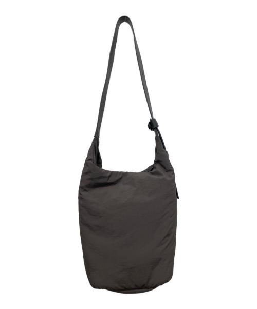 STORY.（ストーリー）STORY. (ストーリー) ナイロンパフレザー切替トートバッグ グレーの古着・服飾アイテム