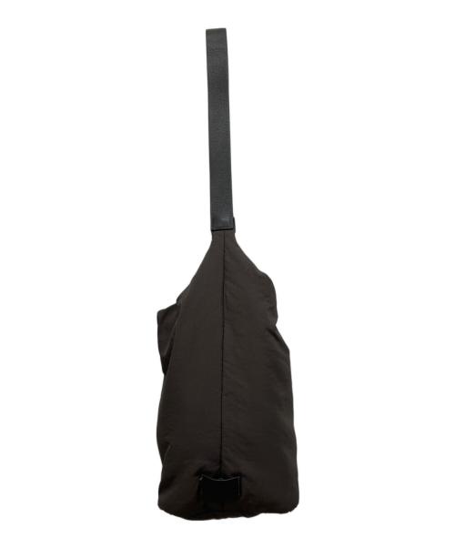 STORY.（ストーリー）STORY. (ストーリー) ナイロンパフレザー切替トートバッグ グレーの古着・服飾アイテム