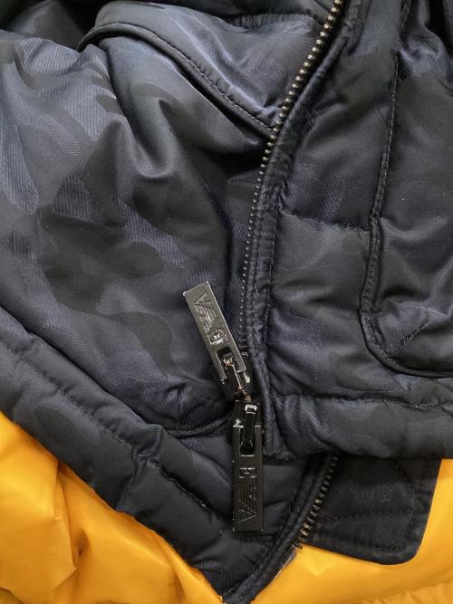 EMPORIO ARMANI JEANS（エンポリオアルマーニジーンズ）EMPORIO ARMANI JEANS (エンポリオアルマーニジーンズ) ダウンジャケット ネイビー サイズ:Lの古着・服飾アイテム