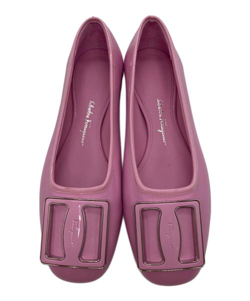 Salvatore Ferragamo（サルヴァトーレ フェラガモ）Salvatore Ferragamo (サルヴァトーレ フェラガモ) MYRNAフラットパンプス ピンク サイズ:6の古着・服飾アイテム