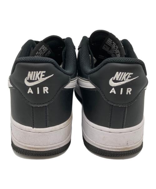 NIKE（ナイキ）NIKE (ナイキ) エアフォース1 ロー '07 スニーカー ホワイト×ブラック サイズ:26の古着・服飾アイテム
