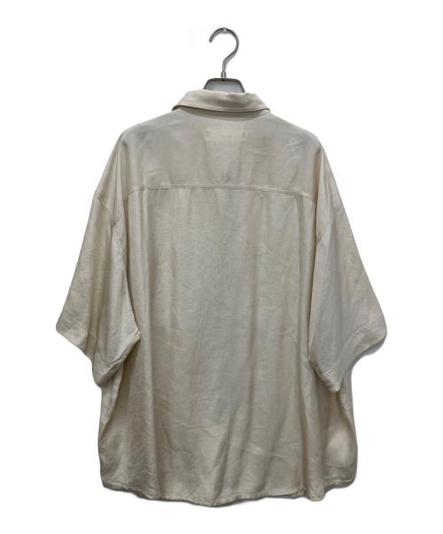 anuke（アンヌーク）anuke (アンヌーク) Twill Over Shirts ベージュ サイズ:Freeの古着・服飾アイテム
