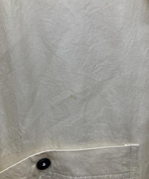anuke（アンヌーク）anuke (アンヌーク) Twill Over Shirts ベージュ サイズ:Freeの古着・服飾アイテム