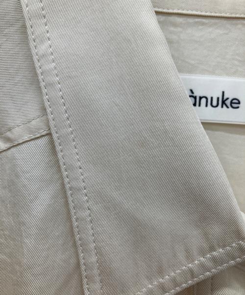 anuke（アンヌーク）anuke (アンヌーク) Twill Over Shirts ベージュ サイズ:Freeの古着・服飾アイテム