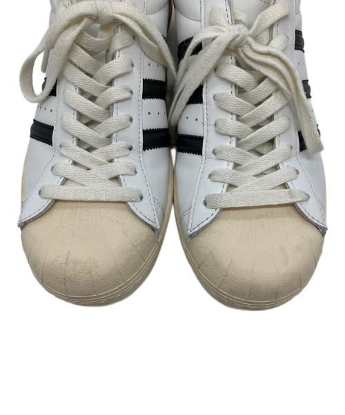 adidas（アディダス）adidas (アディダス) スニーカー ホワイト サイズ:27.5cmの古着・服飾アイテム
