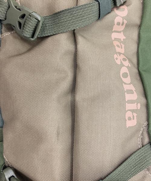 Patagonia（パタゴニア）Patagonia (パタゴニア) アトムスリングショルダーバッグ グリーンの古着・服飾アイテム