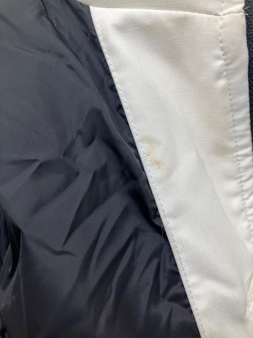 CANADA GOOSE（カナダグース）CANADA GOOSE (カナダグース) Wyndham Parka ホワイト サイズ:Sの古着・服飾アイテム