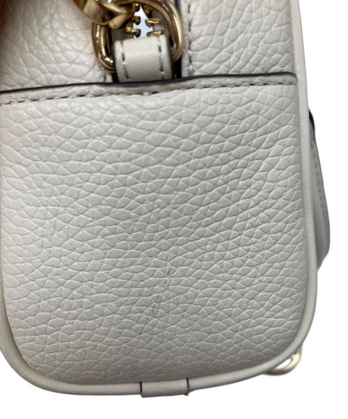 MICHAEL KORS（マイケルコース）MICHAEL KORS (マイケルコース) THOMPSON サッチェル エクストラスモール ホワイトの古着・服飾アイテム