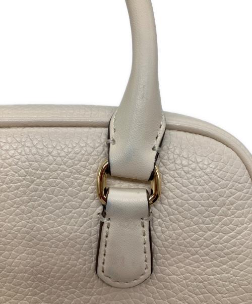 MICHAEL KORS（マイケルコース）MICHAEL KORS (マイケルコース) THOMPSON サッチェル エクストラスモール ホワイトの古着・服飾アイテム