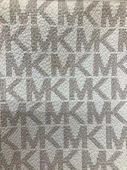 MICHAEL KORS（マイケルコース）MICHAEL KORS (マイケルコース) ショルダーバッグ アイボリーの古着・服飾アイテム