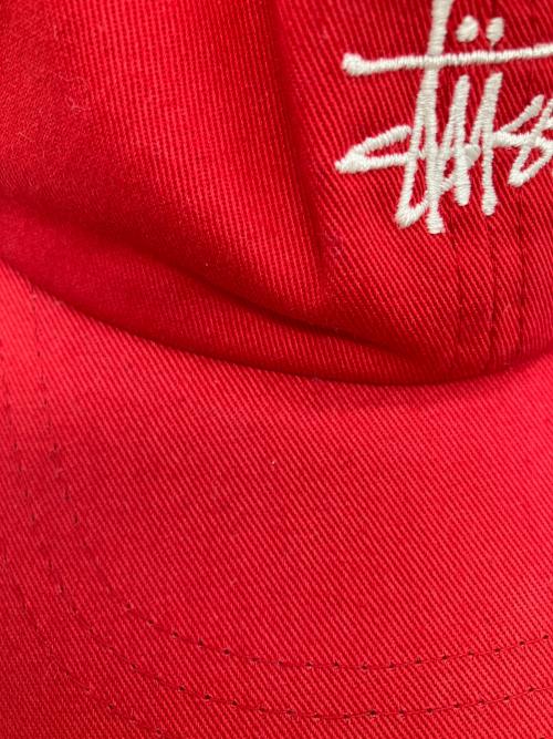 stussy（ステューシー）stussy (ステューシー) ロゴ6パネルキャップ レッド サイズ:記載なしの古着・服飾アイテム