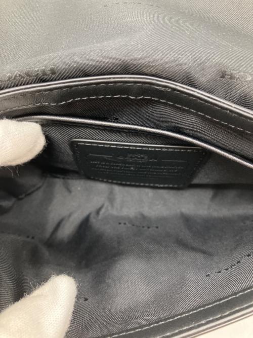 COACH（コーチ）COACH (コーチ) クロスボディーショルダーバッグ ブラックの古着・服飾アイテム