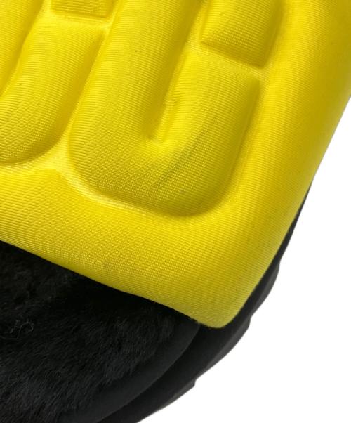 UGG（アグ）UGG (アグ) Maxi Graphic Slide ブラック×イエロー サイズ:24.0cmの古着・服飾アイテム
