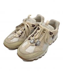 NIKE×jacquemus（ナイキ×ジャックムス）の古着「Women's Air Humara LX "Light Bone and Gold"　トレイルランニングシューズ」｜アイボリー