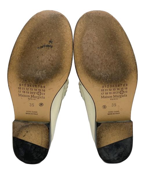 Maison Margiela（メゾンマルジェラ）Maison Margiela (メゾンマルジェラ) ホワイトレザーコインローファー アイボリー サイズ:35の古着・服飾アイテム