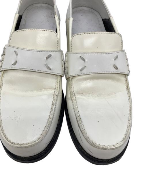Maison Margiela（メゾンマルジェラ）Maison Margiela (メゾンマルジェラ) ホワイトレザーコインローファー アイボリー サイズ:35の古着・服飾アイテム