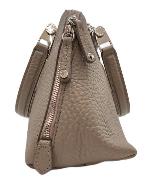 IACUCCI（イアクッチ）IACUCCI (イアクッチ) VOLTA S ALCE トープの古着・服飾アイテム