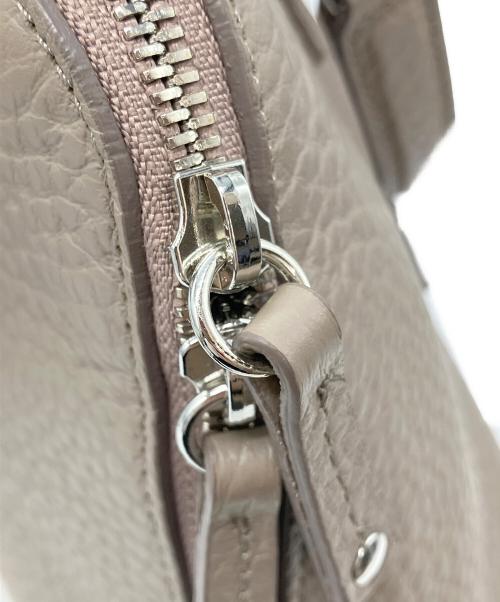 IACUCCI（イアクッチ）IACUCCI (イアクッチ) VOLTA S ALCE トープの古着・服飾アイテム