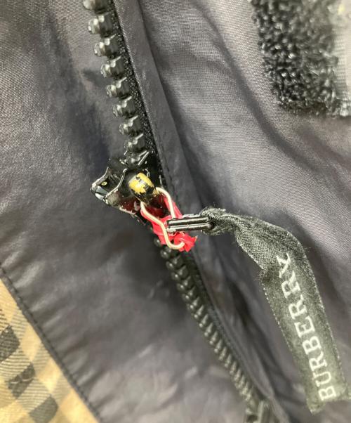 BURBERRY LONDON（バーバリーロンドン）BURBERRY LONDON (バーバリーロンドン) スタンドカラーナイロンジャケット グレー サイズ:不明の古着・服飾アイテム
