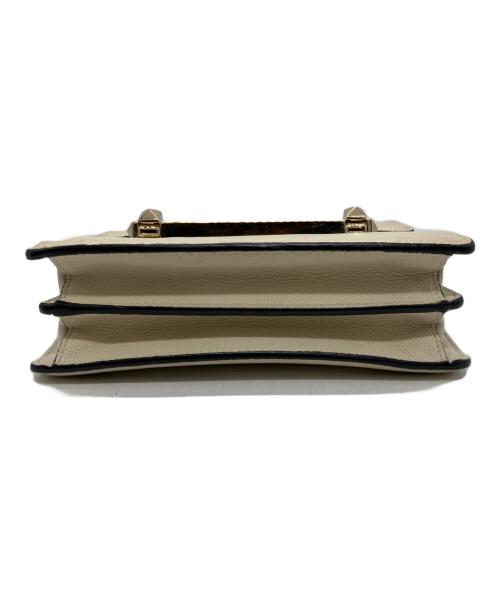 VALENTINO GARAVANI（ヴァレンティノ・ガラヴァーニ）VALENTINO GARAVANI (ヴァレンティノ・ガラヴァーニ) Uptown Shoulder Bag Small ベージュの古着・服飾アイテム