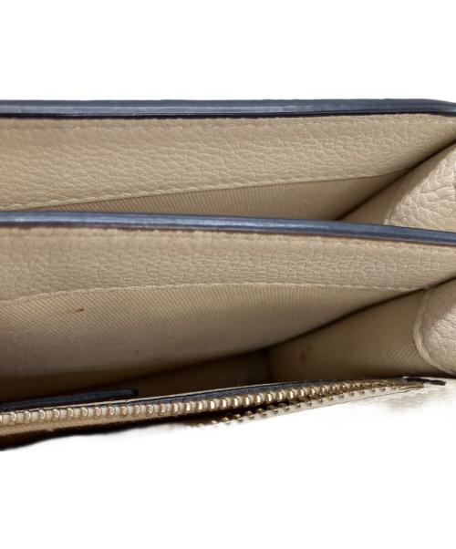 VALENTINO GARAVANI（ヴァレンティノ・ガラヴァーニ）VALENTINO GARAVANI (ヴァレンティノ・ガラヴァーニ) Uptown Shoulder Bag Small ベージュの古着・服飾アイテム